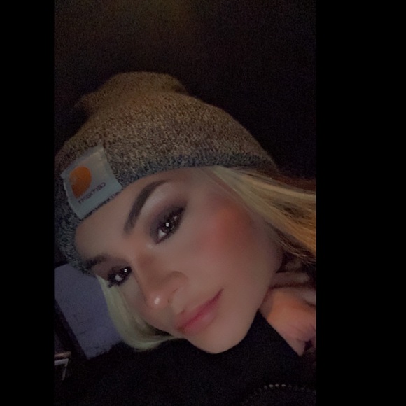 Meet your Posher, Krystal - Picture 2 of 2